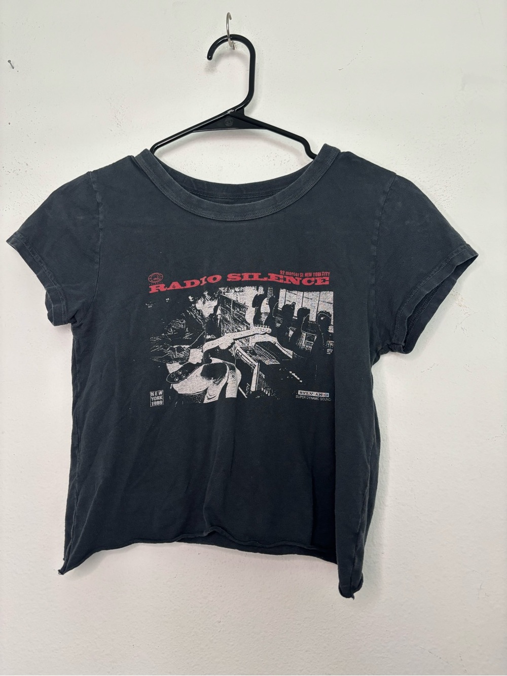 UNBRANDED BLACK CROPPED RADIO SILENCE BAND TEE SZ XS/S
